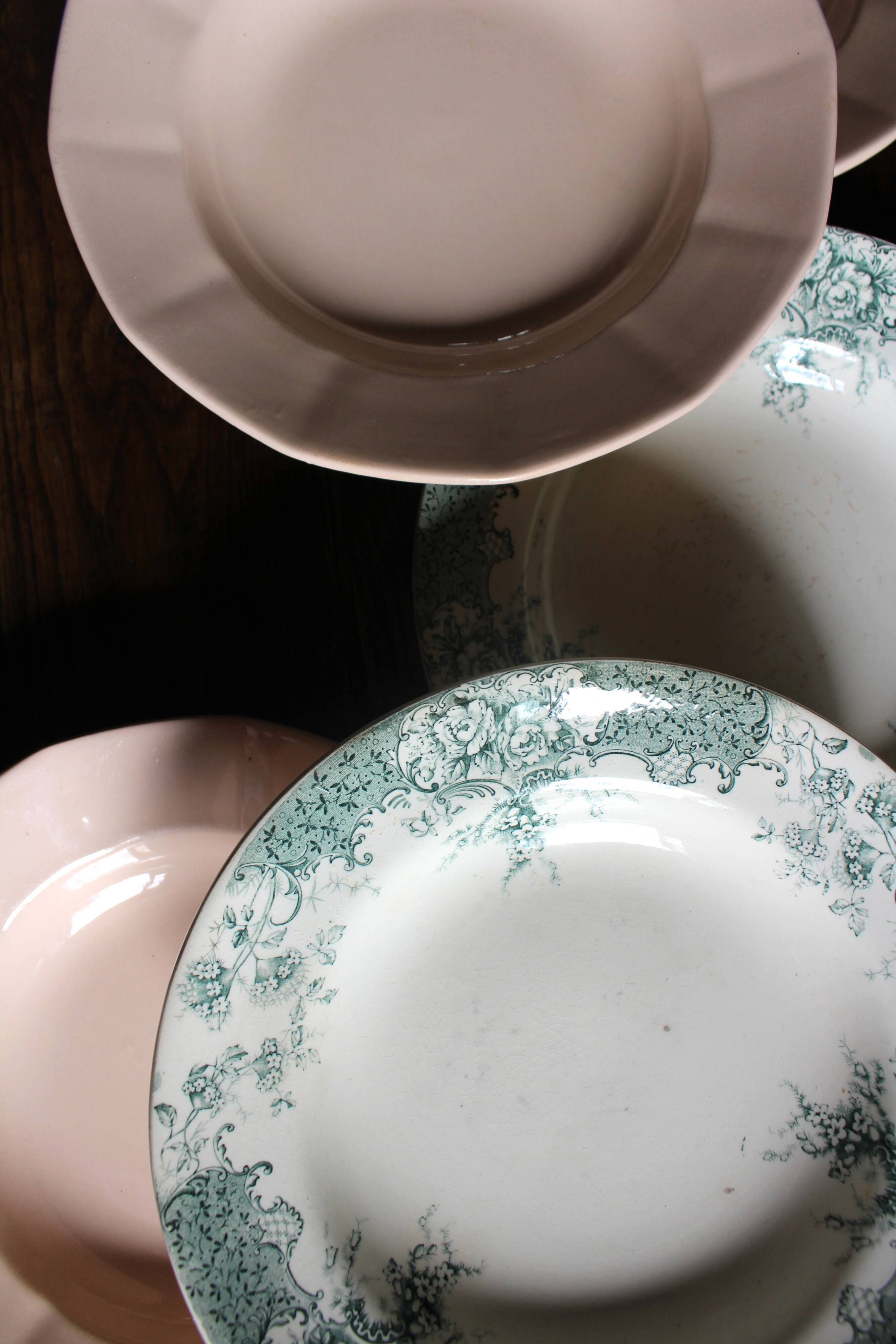 A set of 6 deep plates Fécamp Choisy le Roi Terre de Fer Rose Digoin.