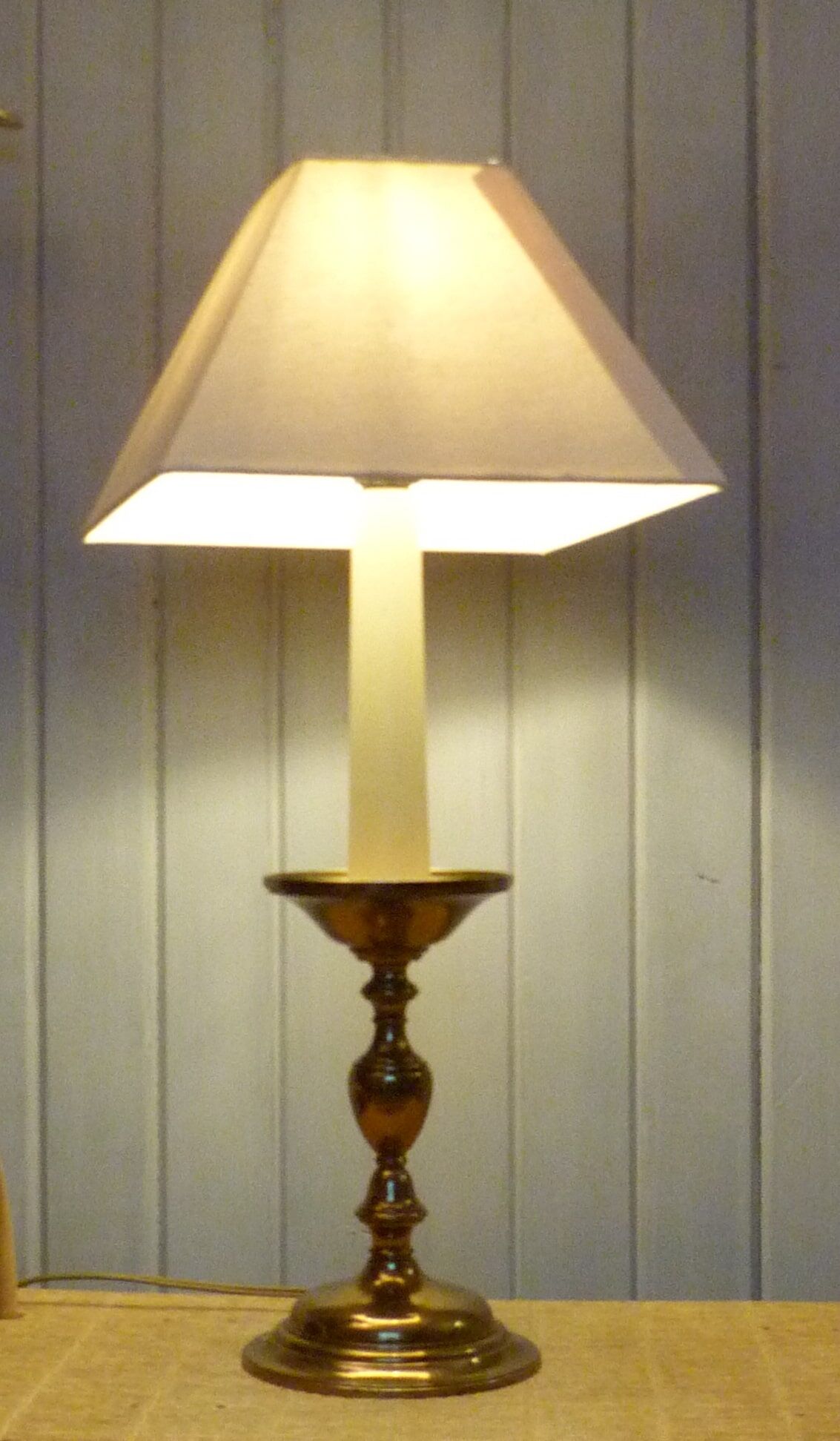 Candlestick lamp
