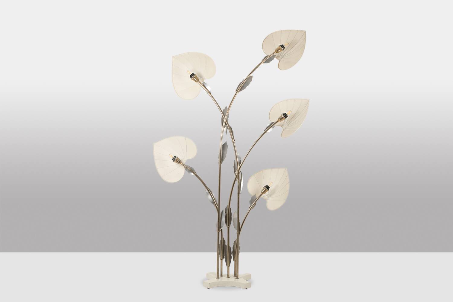 Antonio Pavia. Large lamp in silvered brass and silk. 1970s.