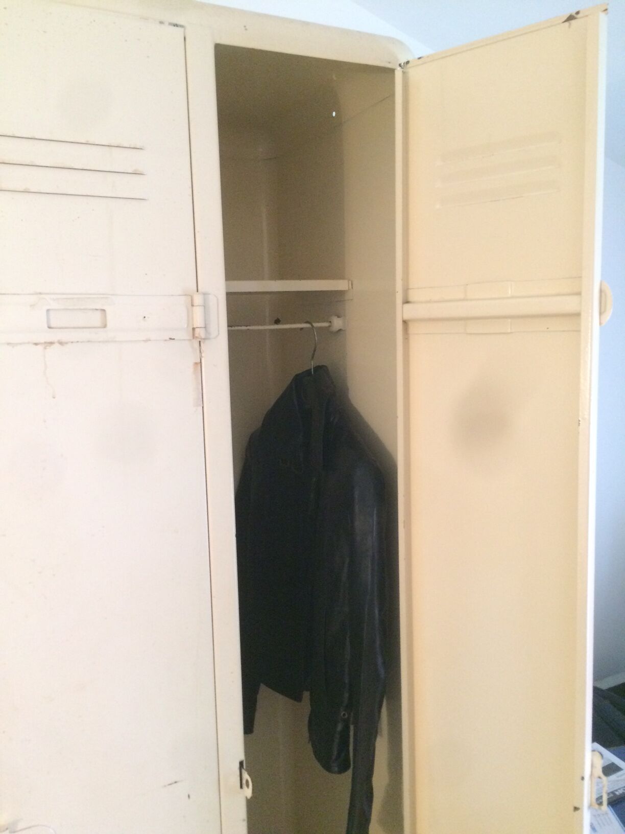 Wardrobe locker room industrial corners rounded