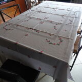 Openwork tablecloth and 8 assorted napkins 230 x 165