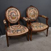Paire de fauteuils en hêtre, style Louis XVI – début XXe