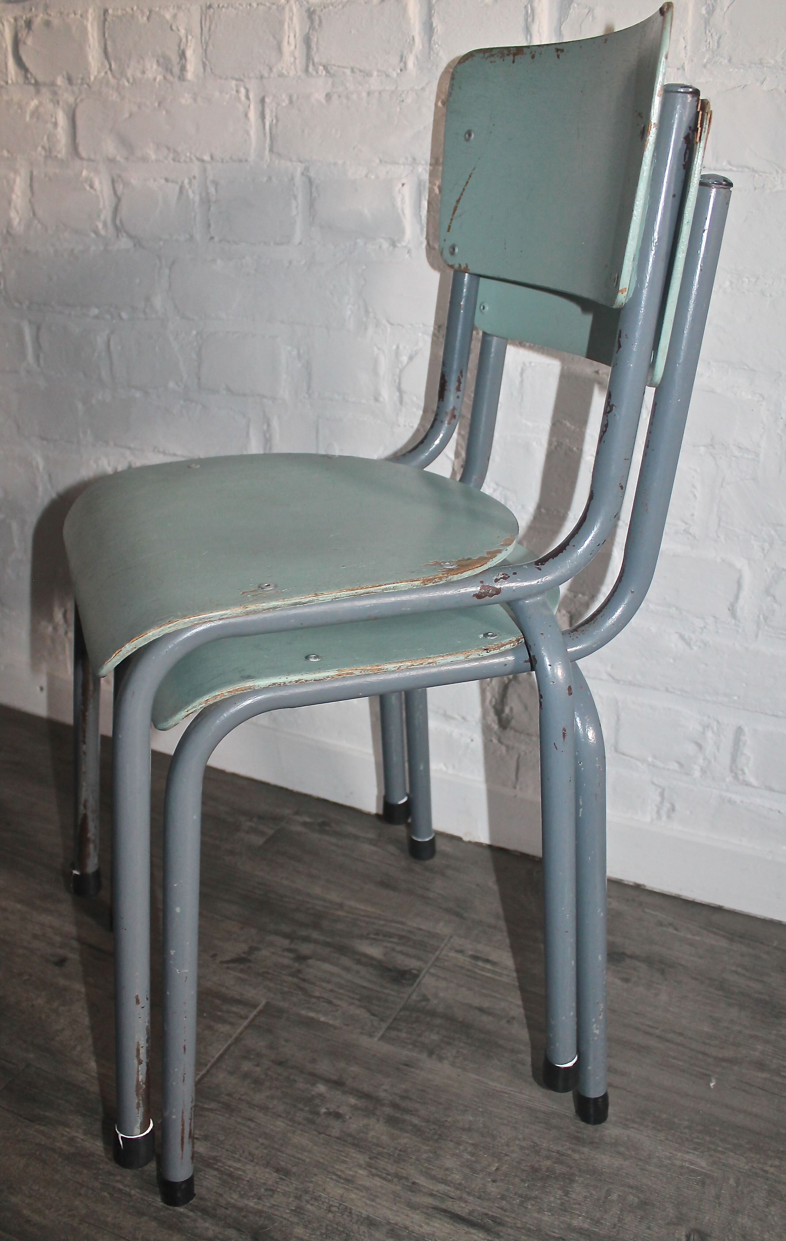 2  chairs