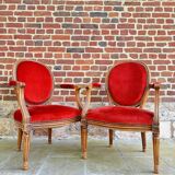 Paire De Fauteuils Médaillon De Style Louis XVI XIX Eme Siècle