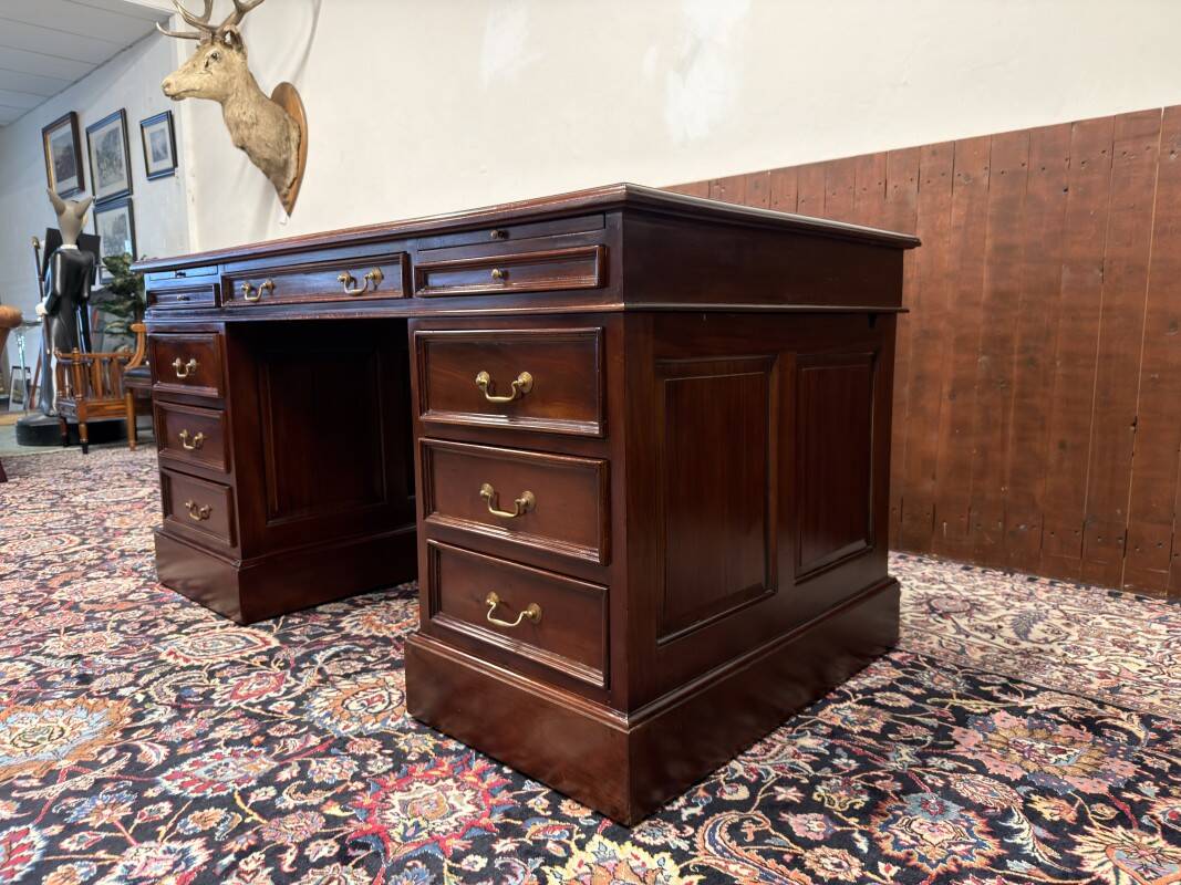 Classic English Desk with Green Leather