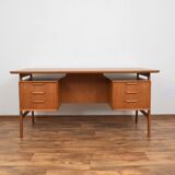 Mid-century danish teak desk model 75 form Omann Jun, 1950s