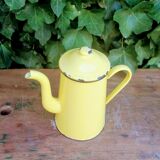 Yellow enamelled coffee maker