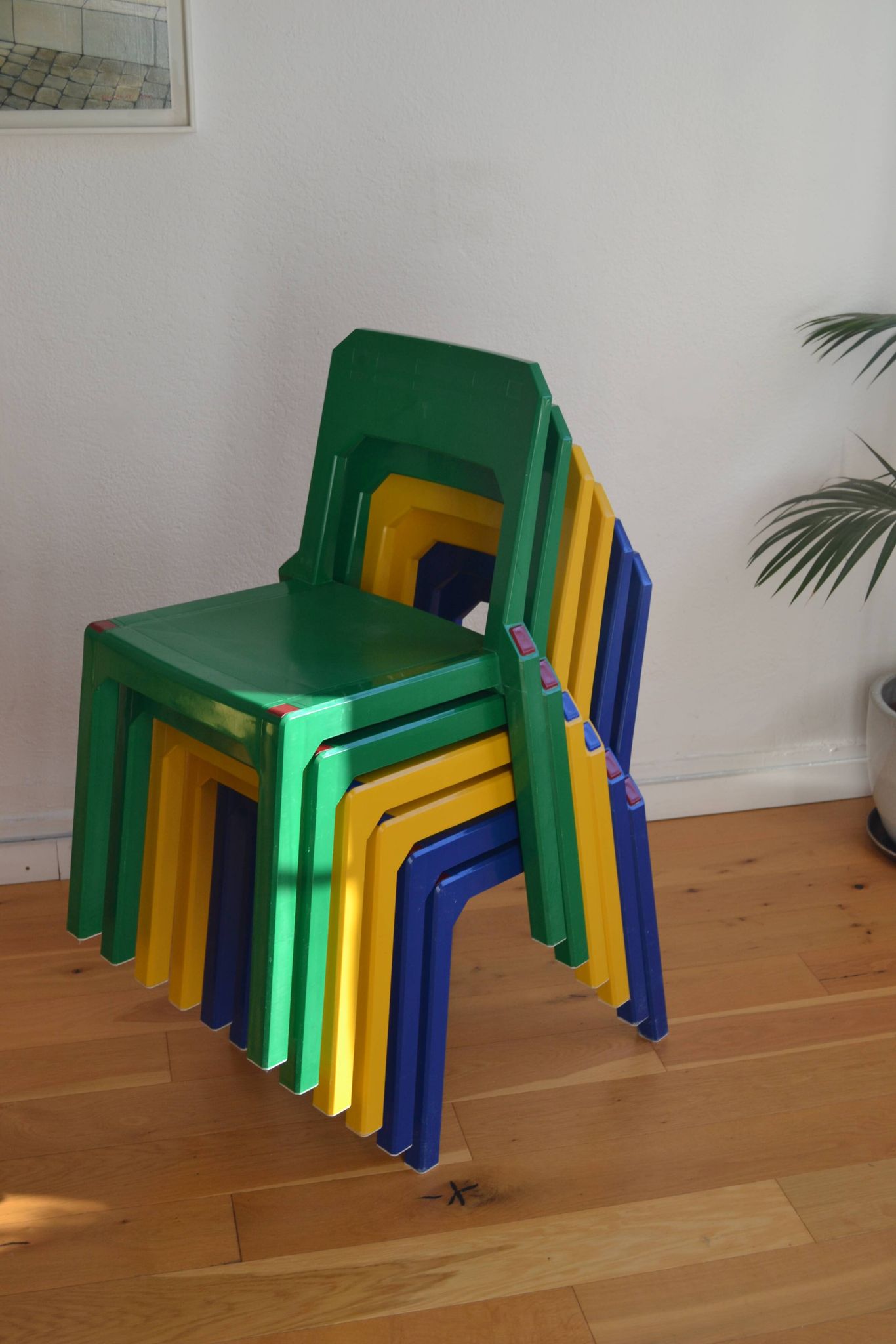 Set of 6 Altaïr chairs at Stamp by Henry Massonnet 80s era Menphis Postmodernism