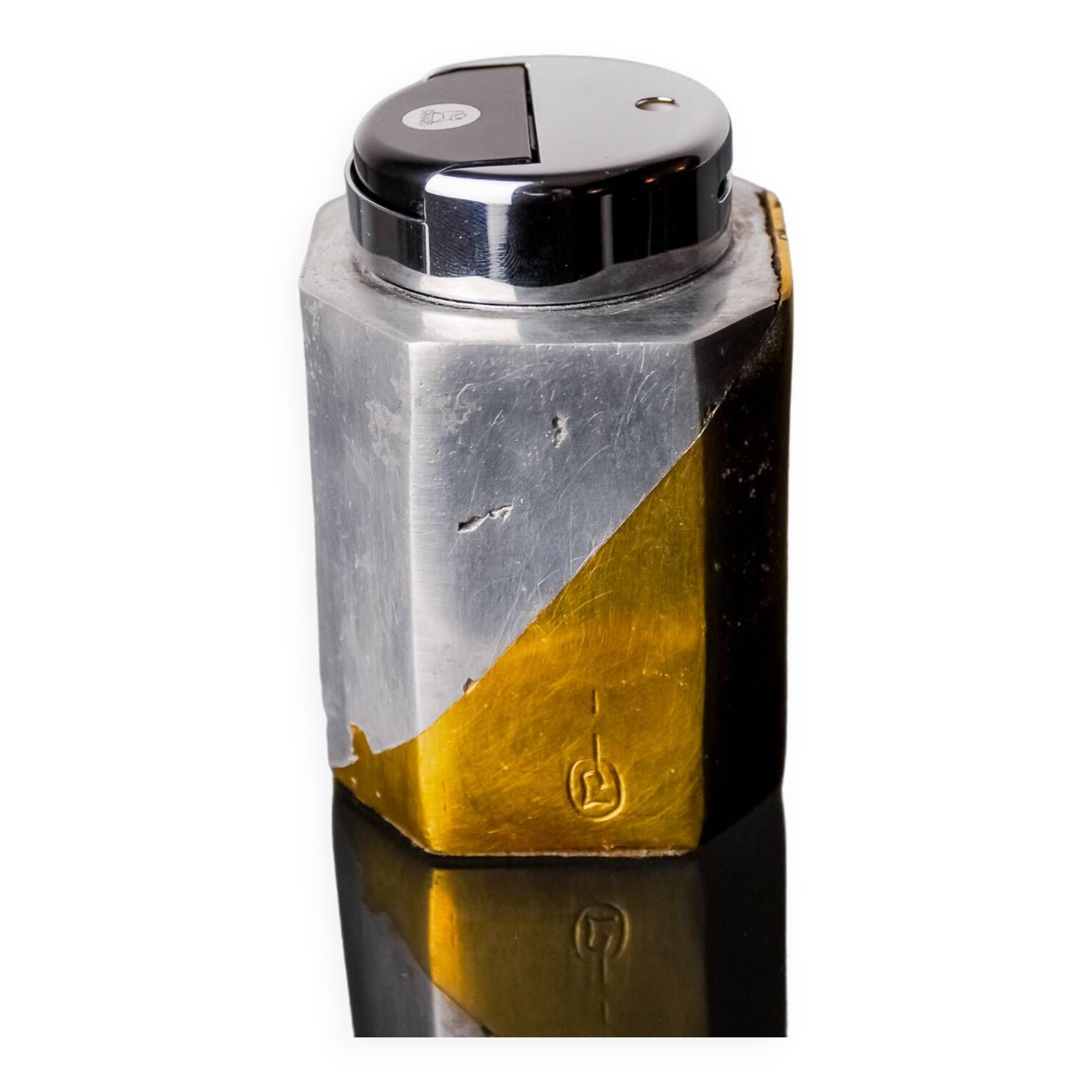 Brutalist lighter by Leopold, Bronze and aluminum, 1970, Spain