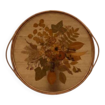 Vintage round rattan plateau - dried flowers under glass