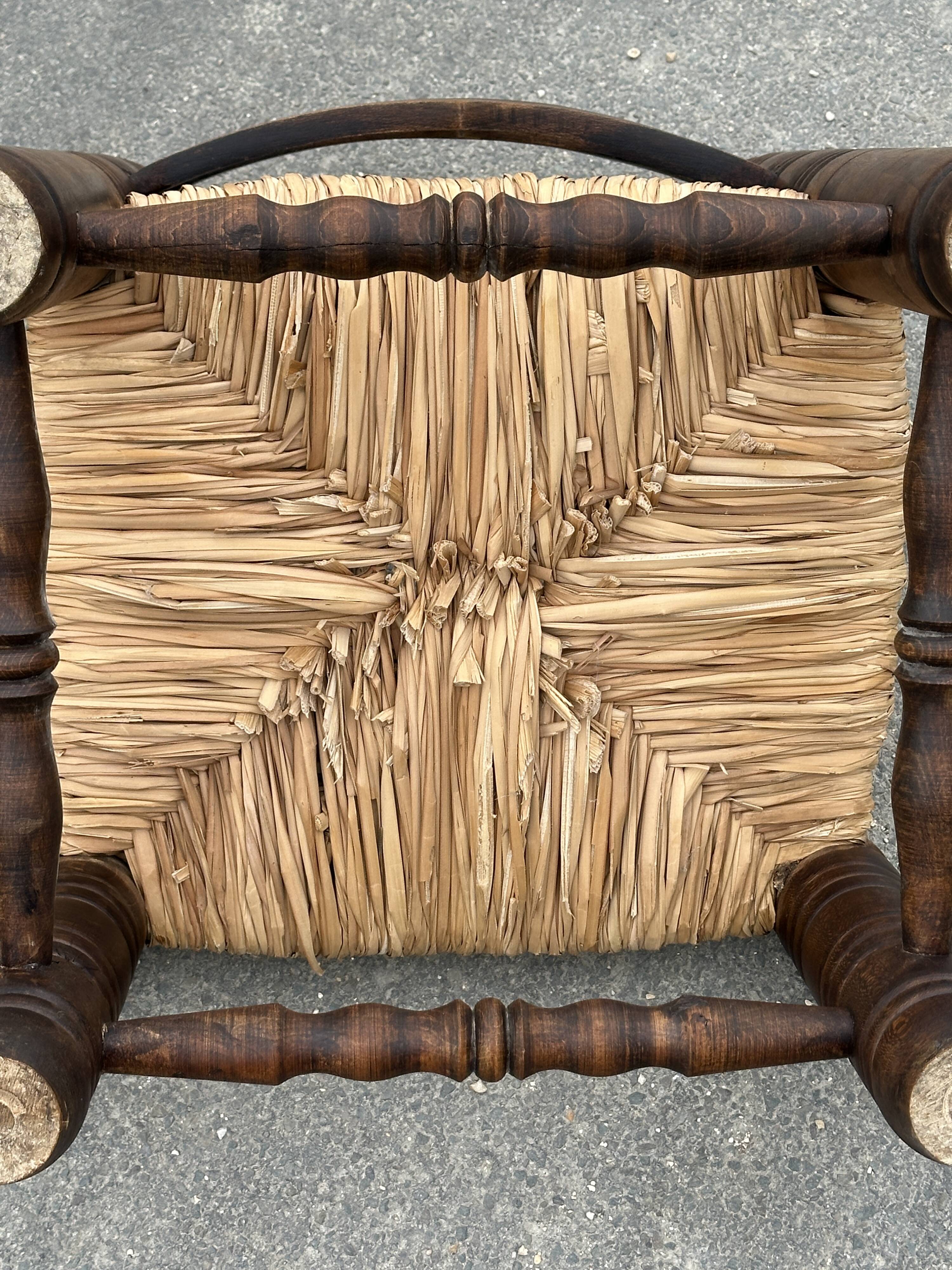 Low chair in oak and straw vintage design 60s