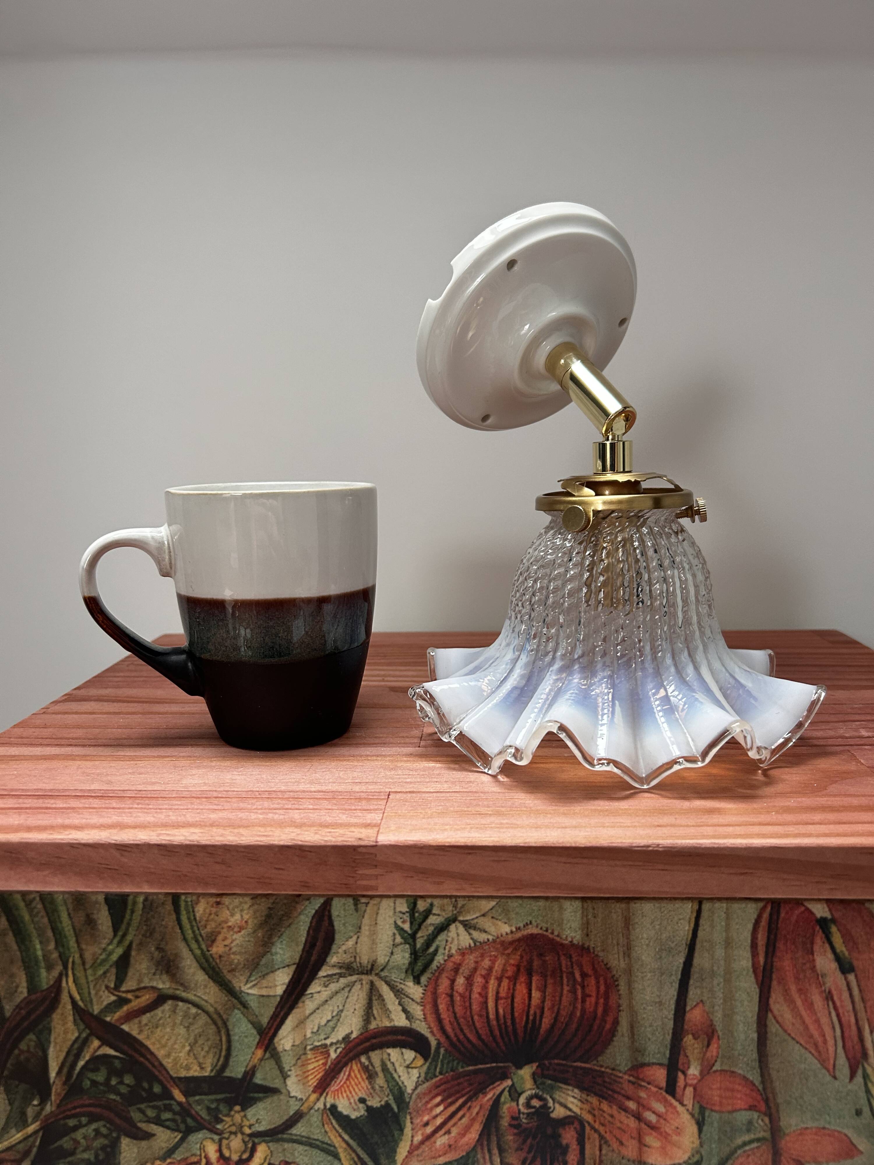 Art Deco tulip wall light