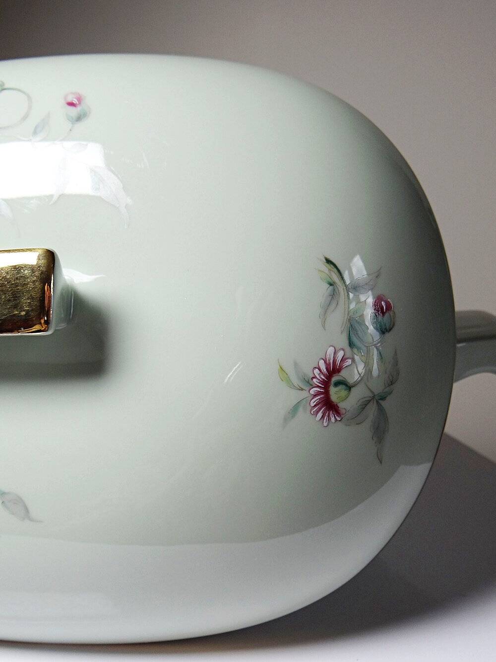 Soupière style art déco décor floral porcelaine céladon vintage Limoges France