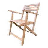 Folding wooden slatted garden chair