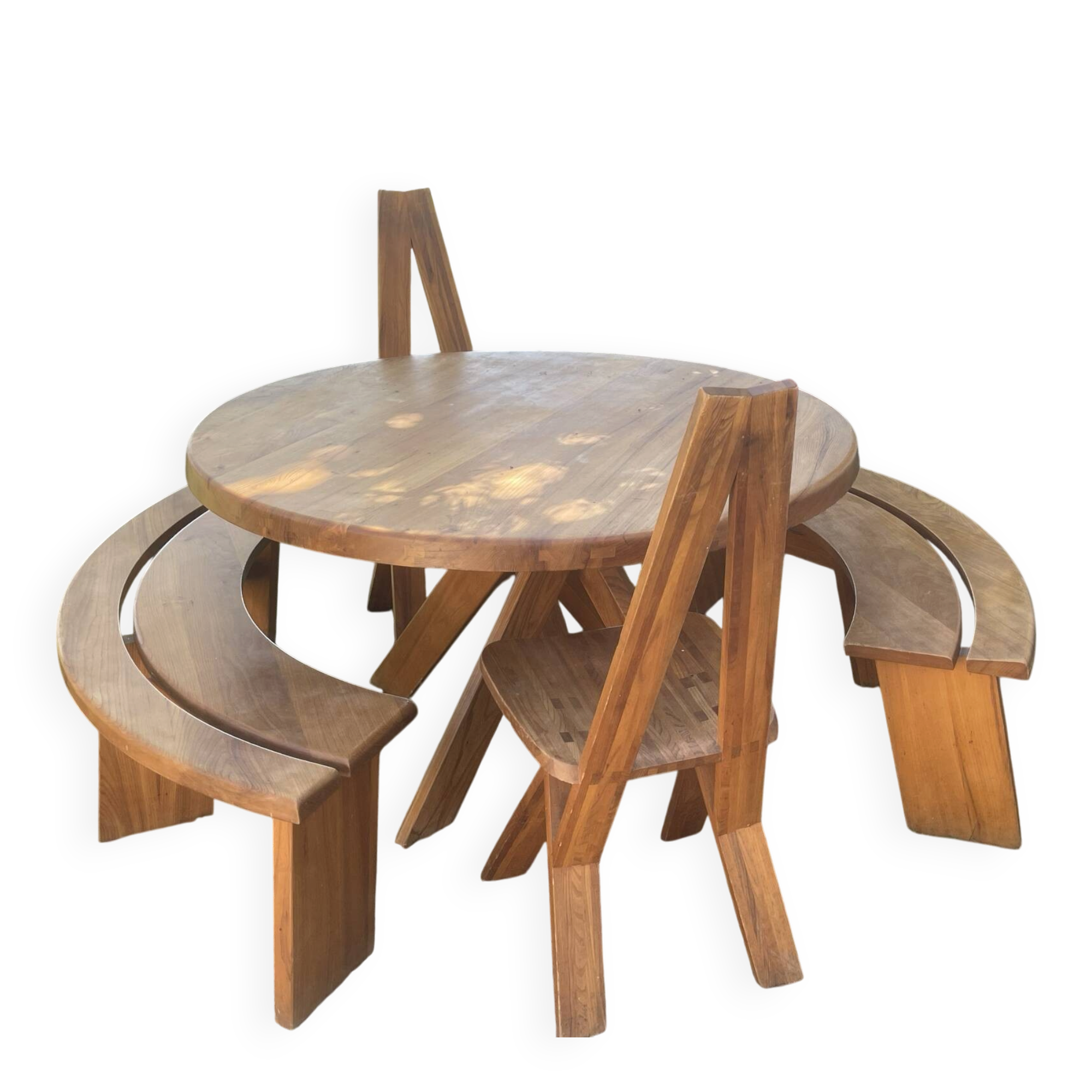 Round table + 2 chairs and 2 rounded benches suitable for the table.