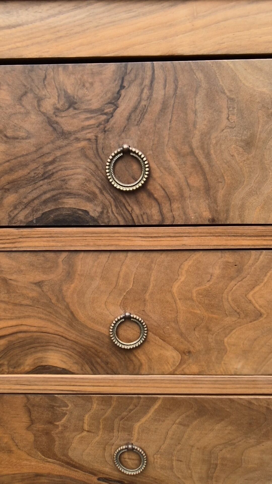 Louis-Philippe chest of drawers in solid walnut
