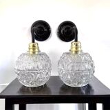 Paire d’appliques murales en verre ciselé
