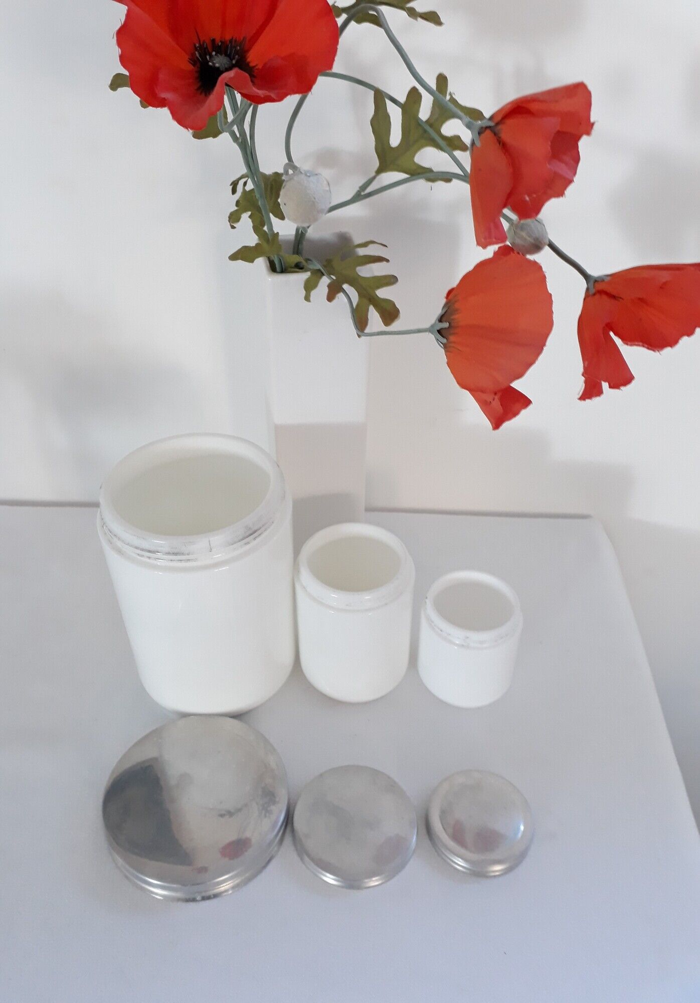 Lot of 3 old jars of laboratory glass color white