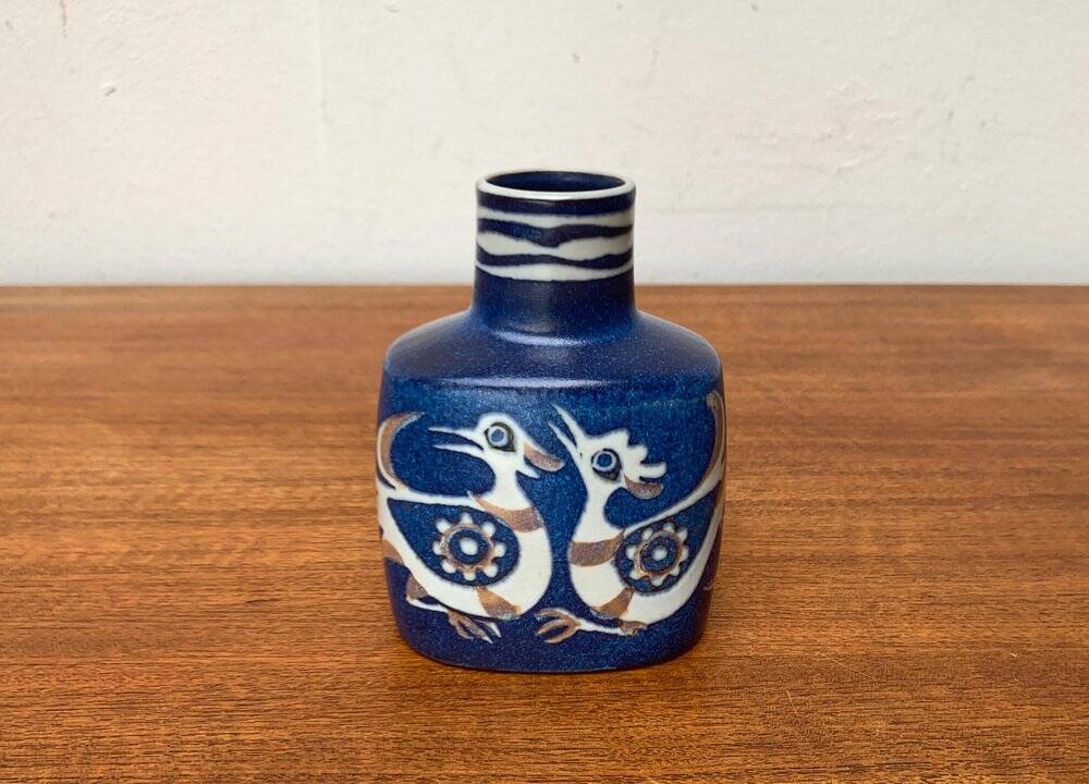 Danish mid-century porcelain vase from the Baca line with bird motif by Nils Thorsson for Aluminia Royal Copenhagen, 1960s.