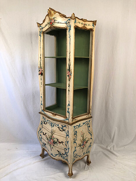 Venetian-style showcase chest of drawers in lacquered wood with flower painted decoration