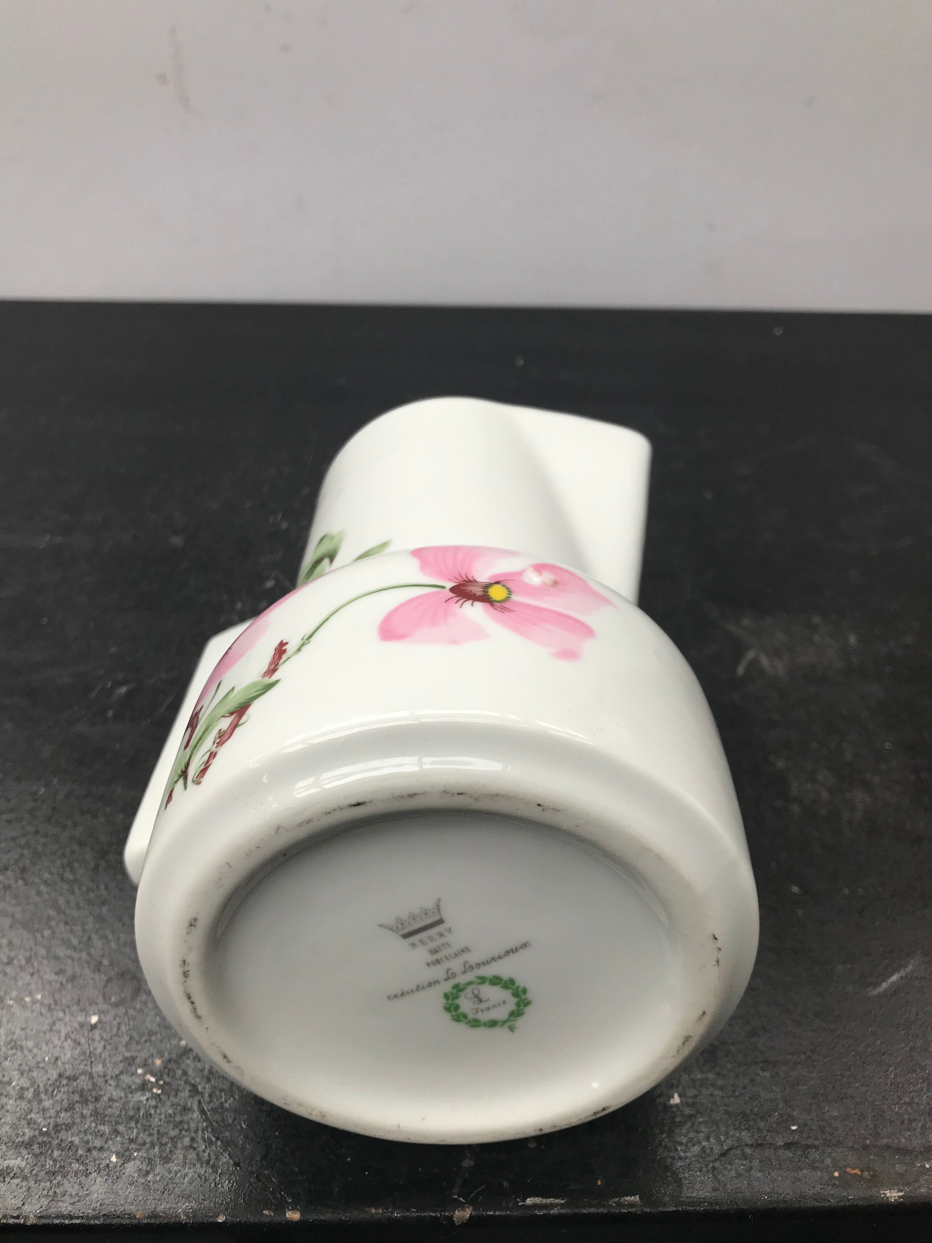 Former pichet berry creation lourioux porcelain blanche decor vintage flowers