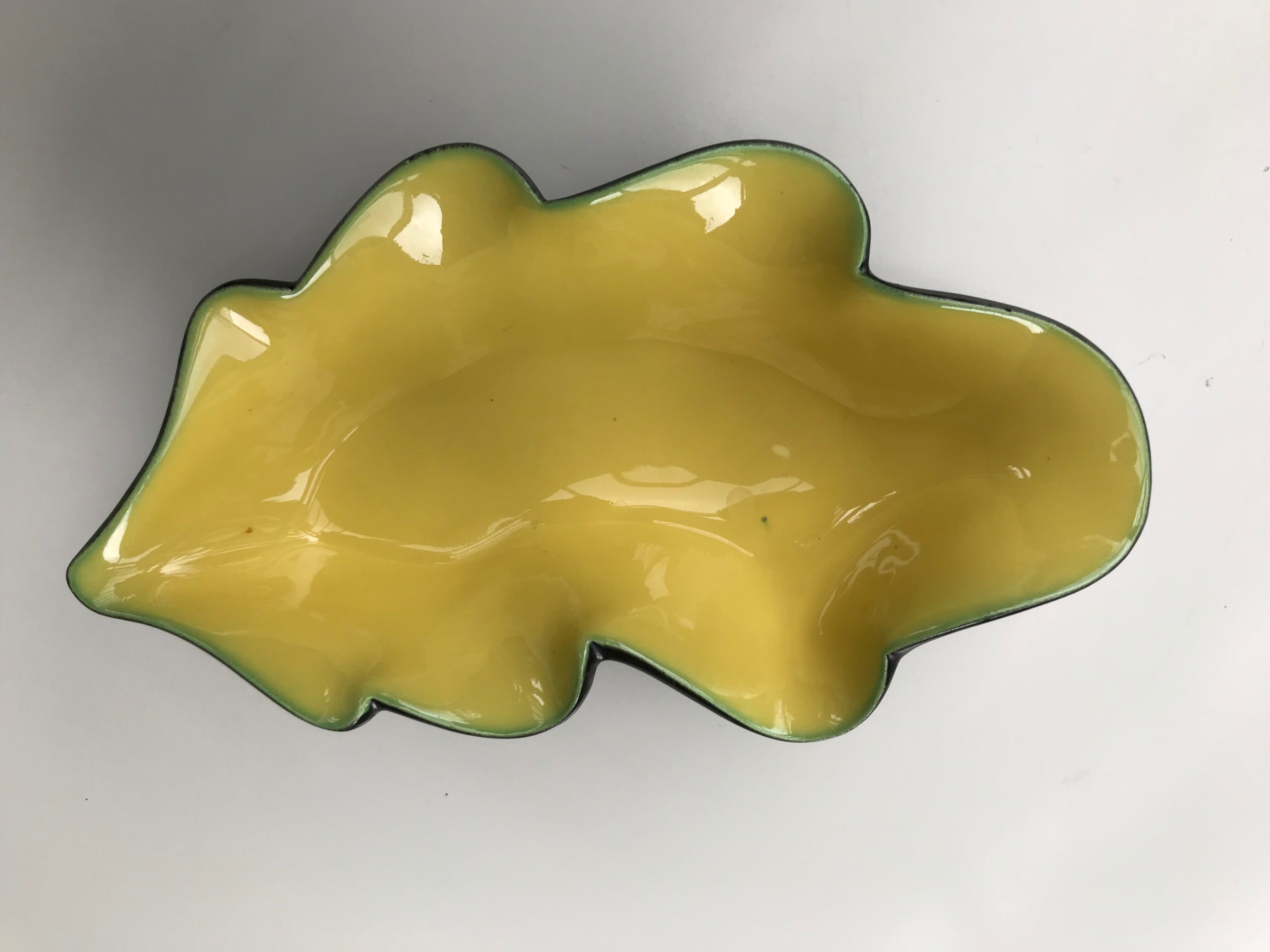 3 cups shape color sheet