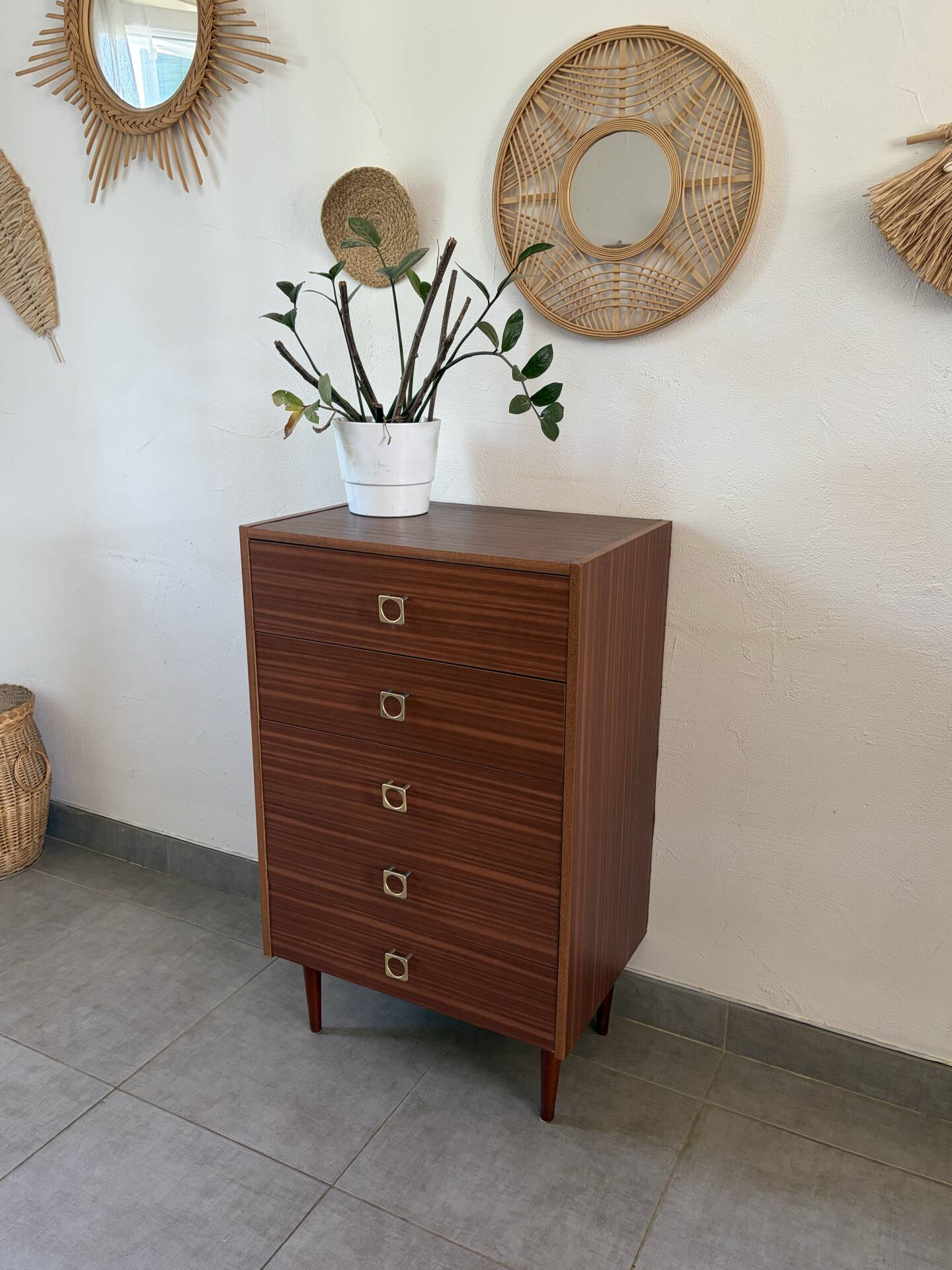 Vintage chest of drawers