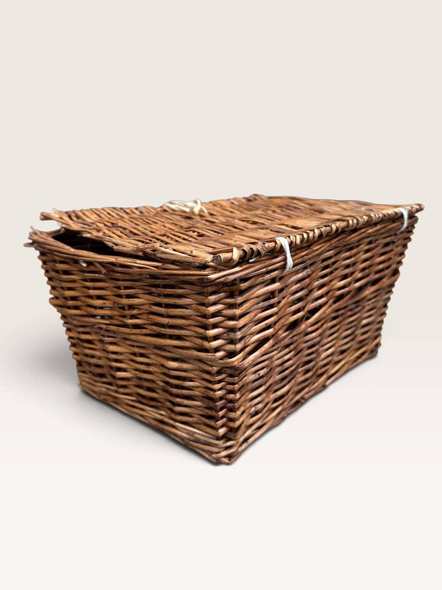 Panier à couvercle en osier