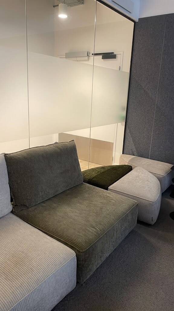 Hunter rectangular sofa