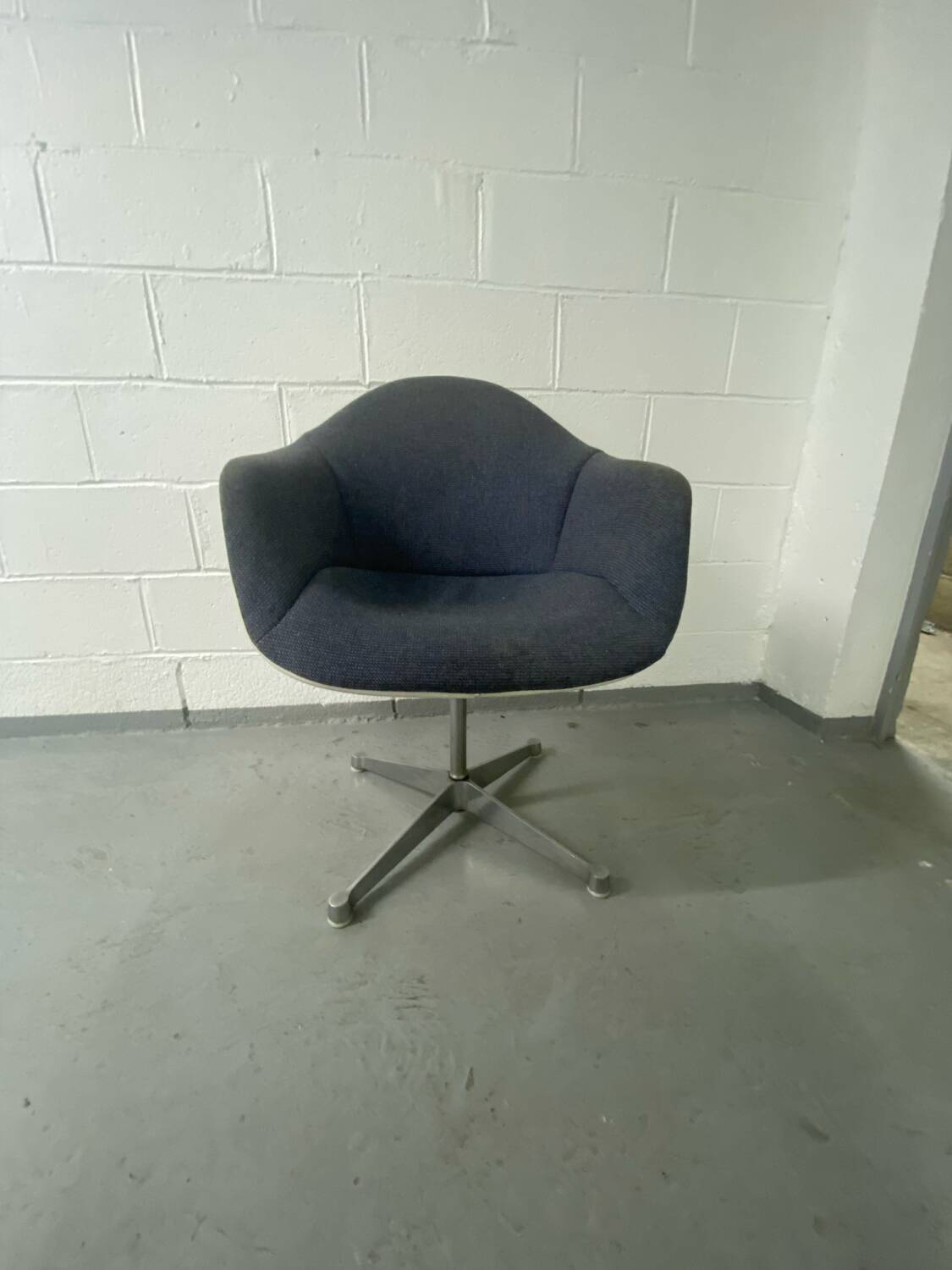 Eames Adjustable Office Chair, Herman Miller Edition