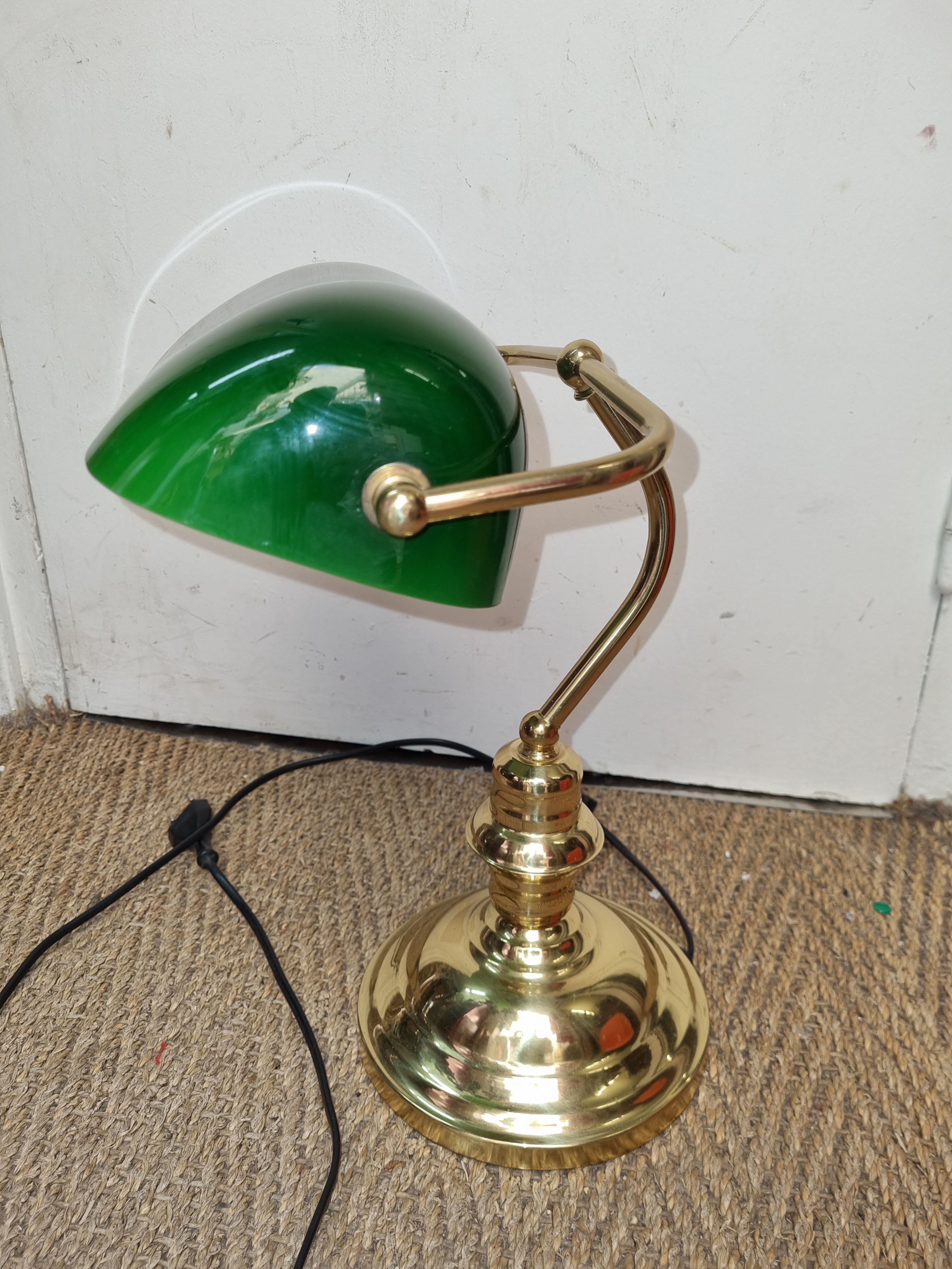 Green opaline banker lamp