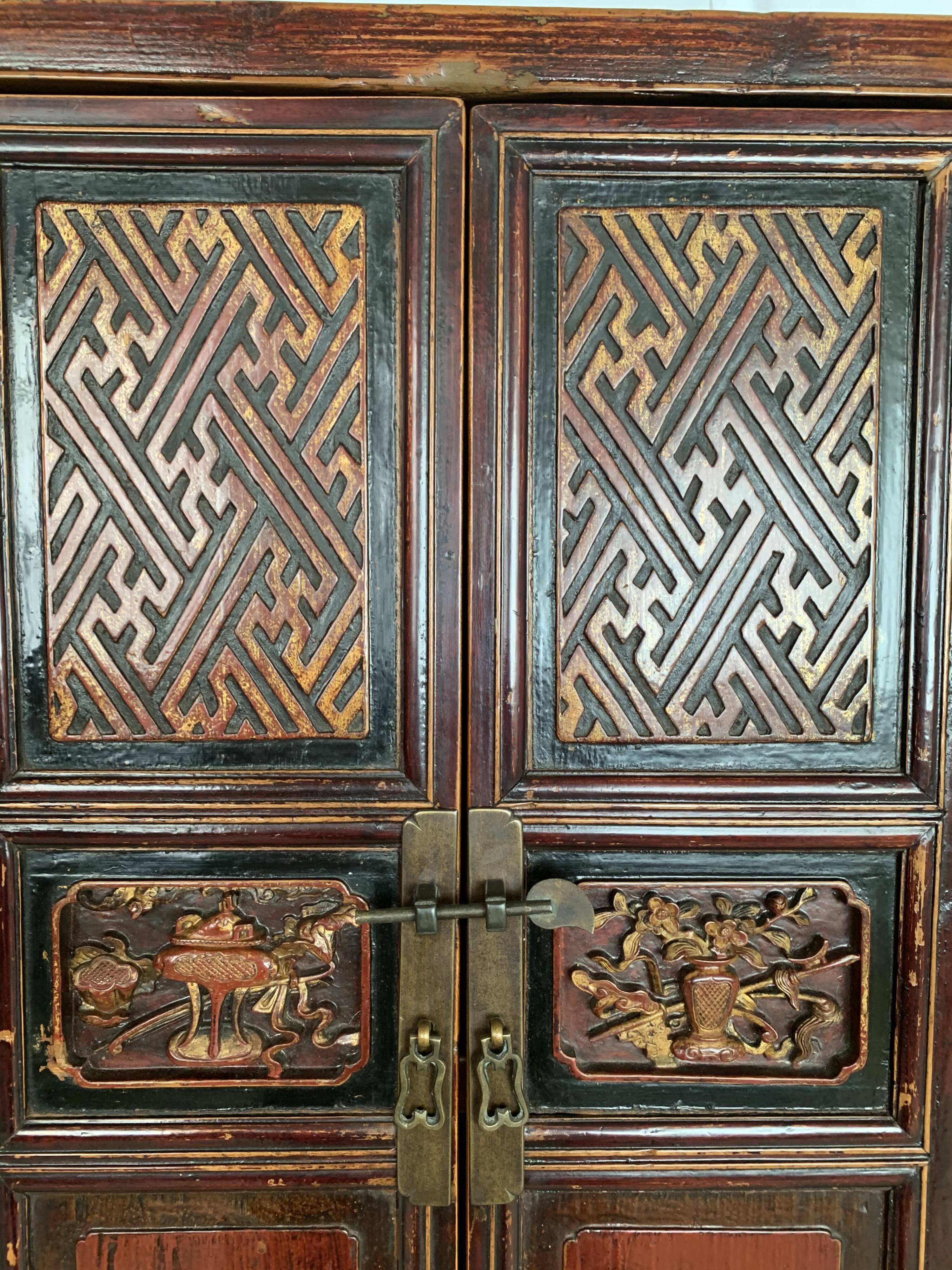 Chinese lay cabinet