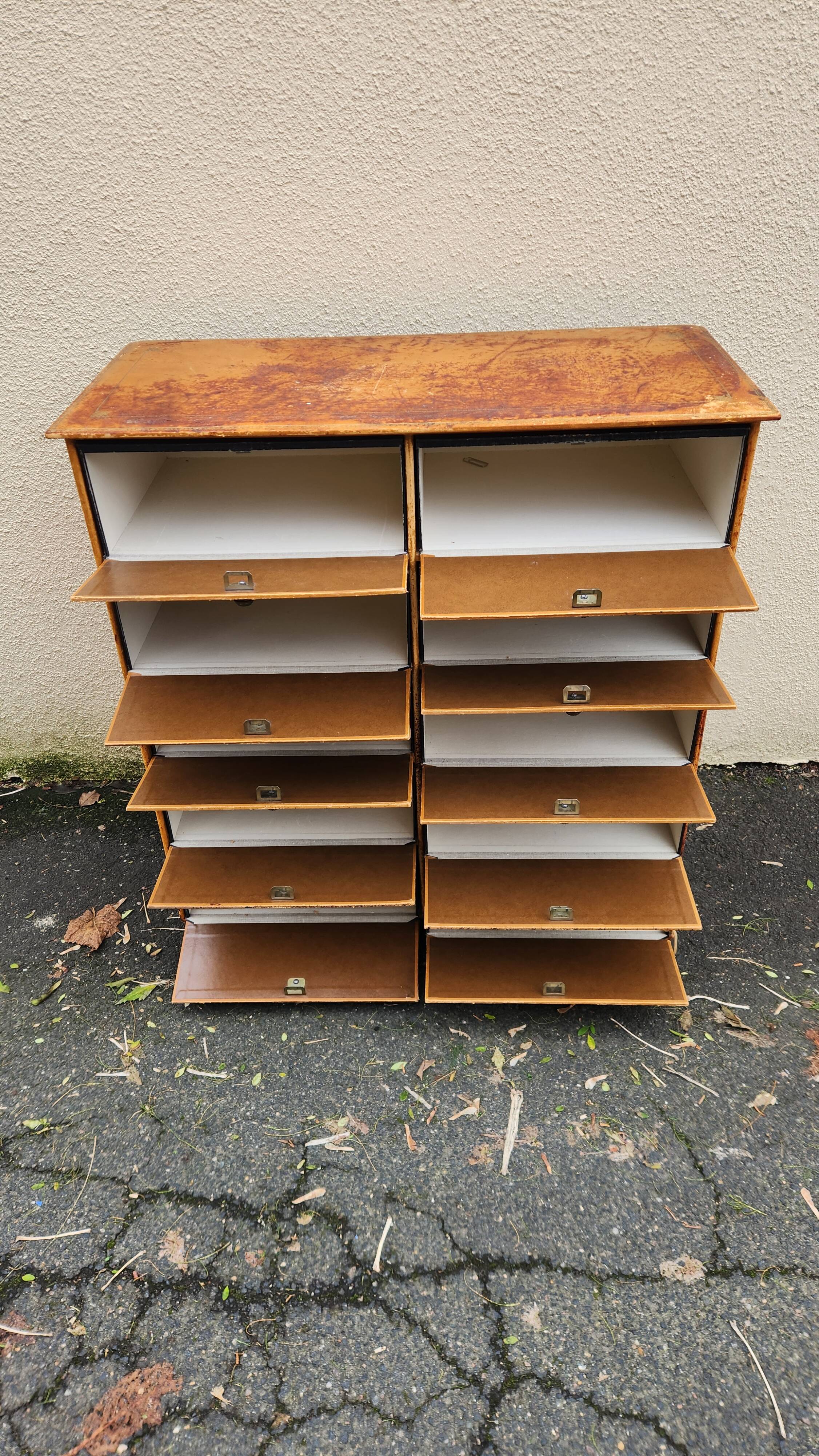 Cardboard box-making cabinet from 1950