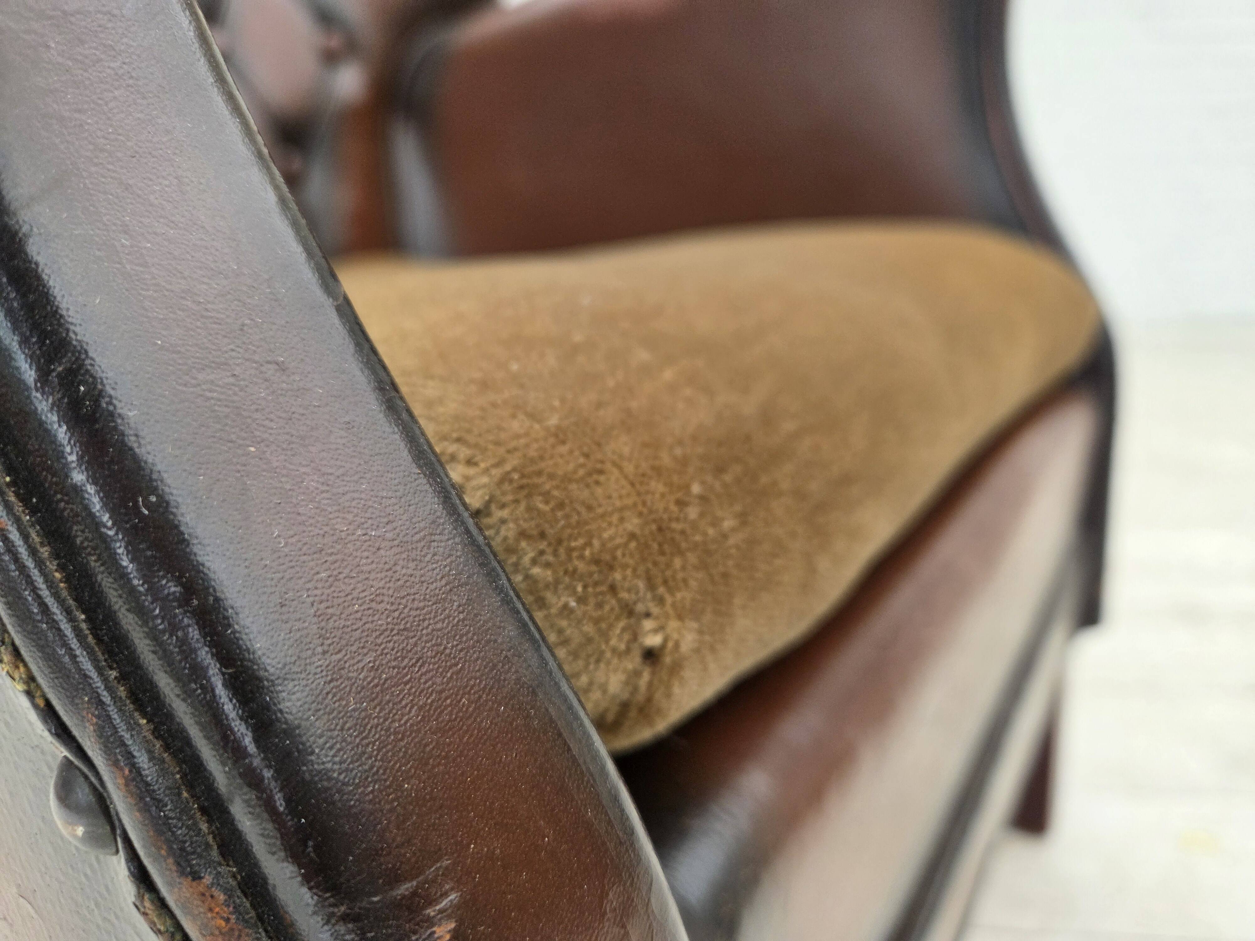 Fauteuil danois des années 1930, cuir marron, velours.