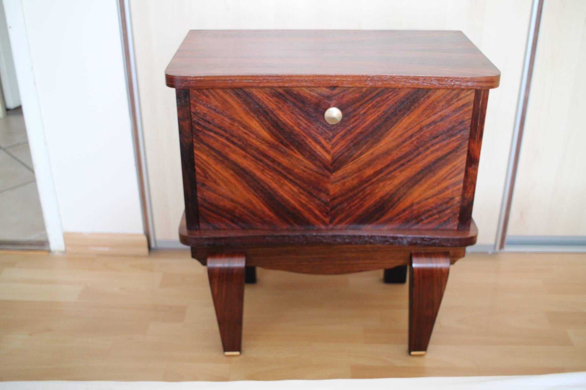 Table de chevet ou d appoint années 50