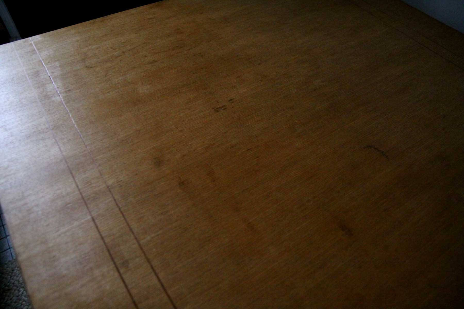 Table dining compass feet