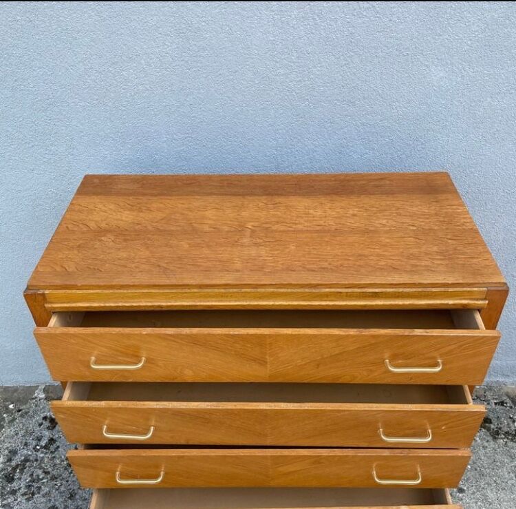 Scandinavian chest of drawers