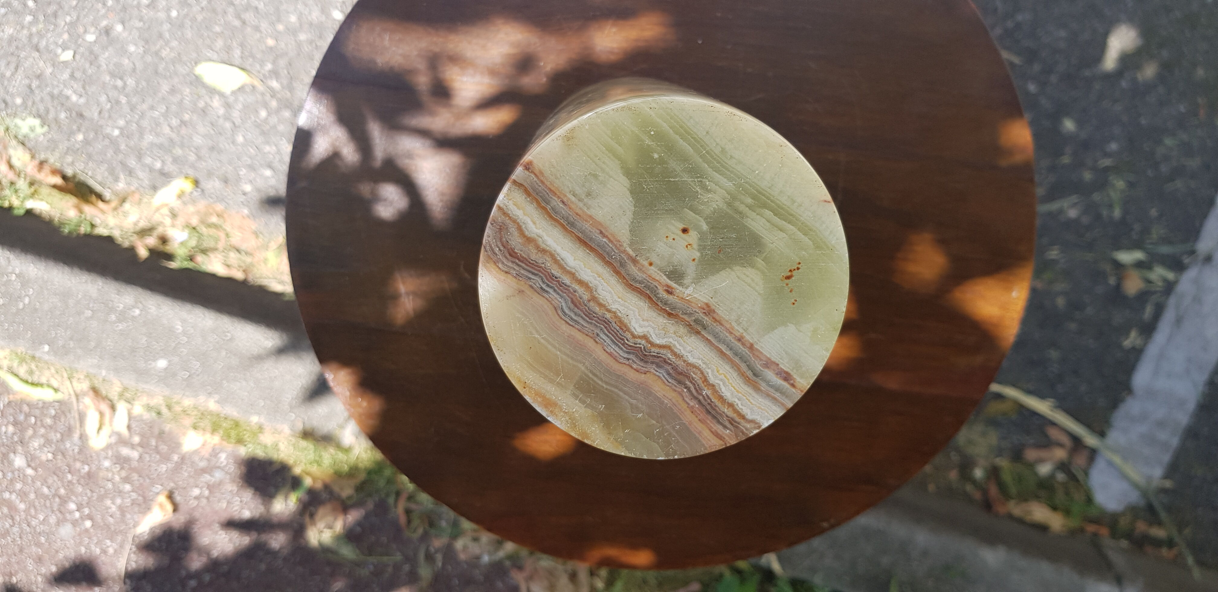 Onyx cylindrical vase