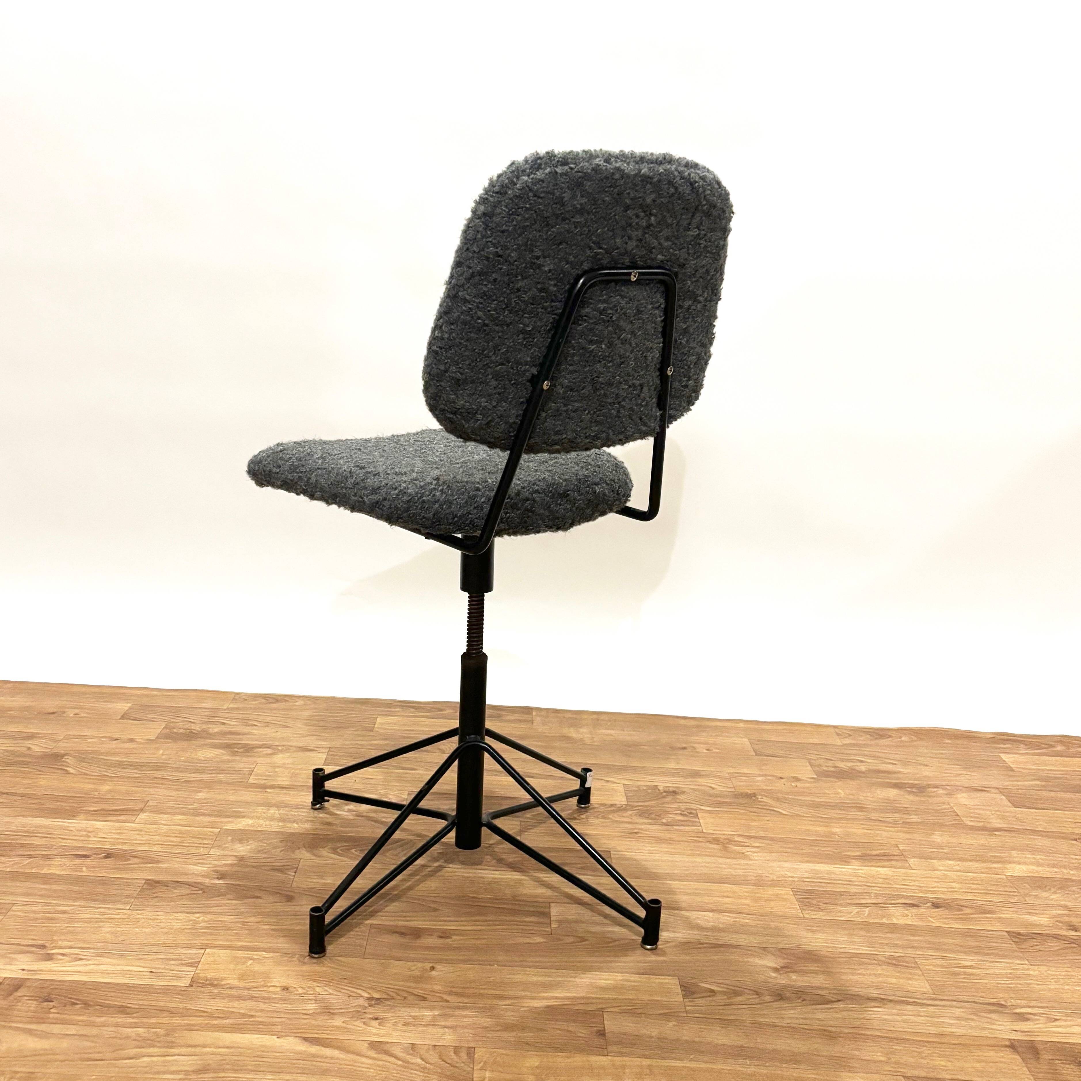 Chaise Pierre Paulin CM231 Thonet