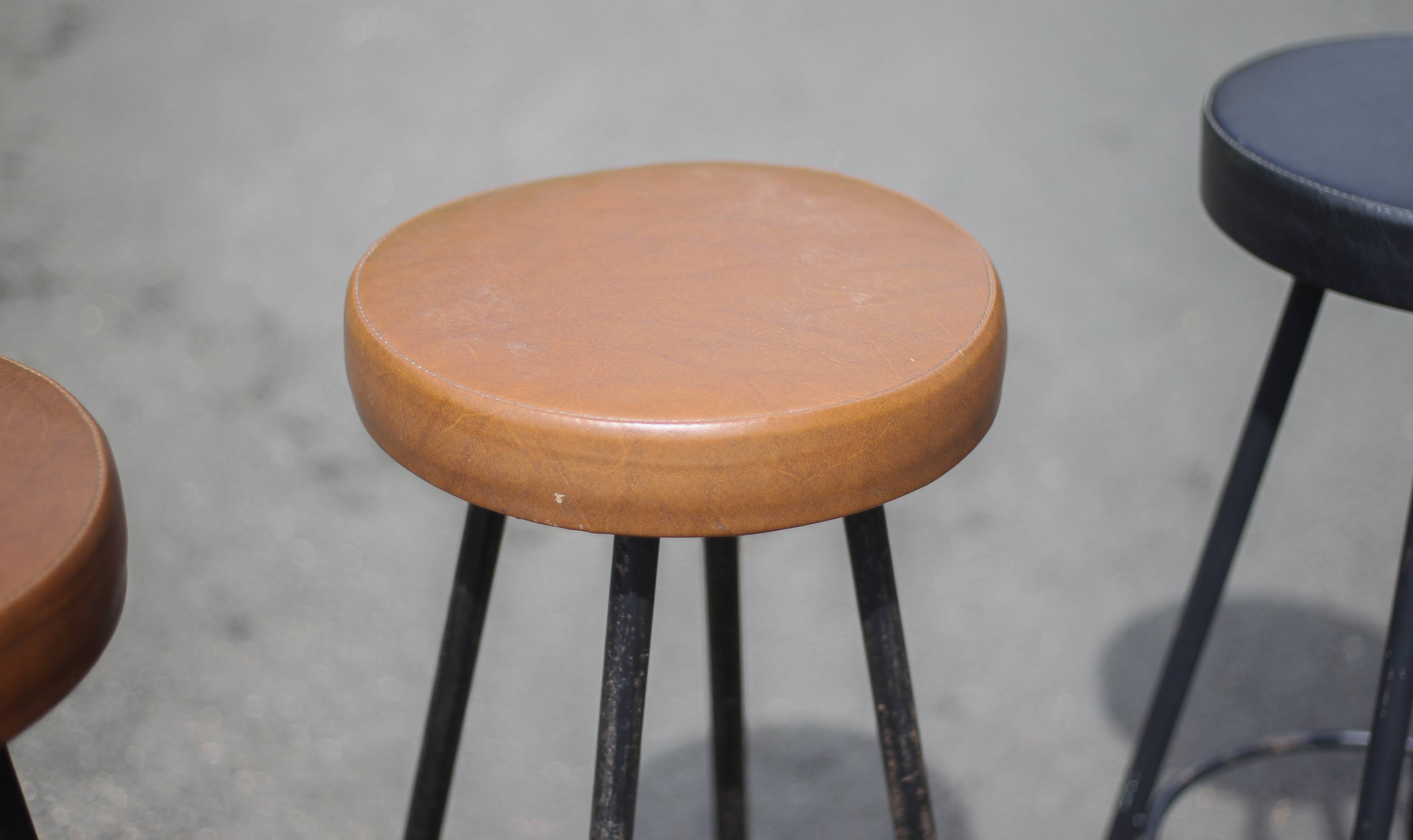 Set of 4 bar stools, metal and imitation leather stool, high stool