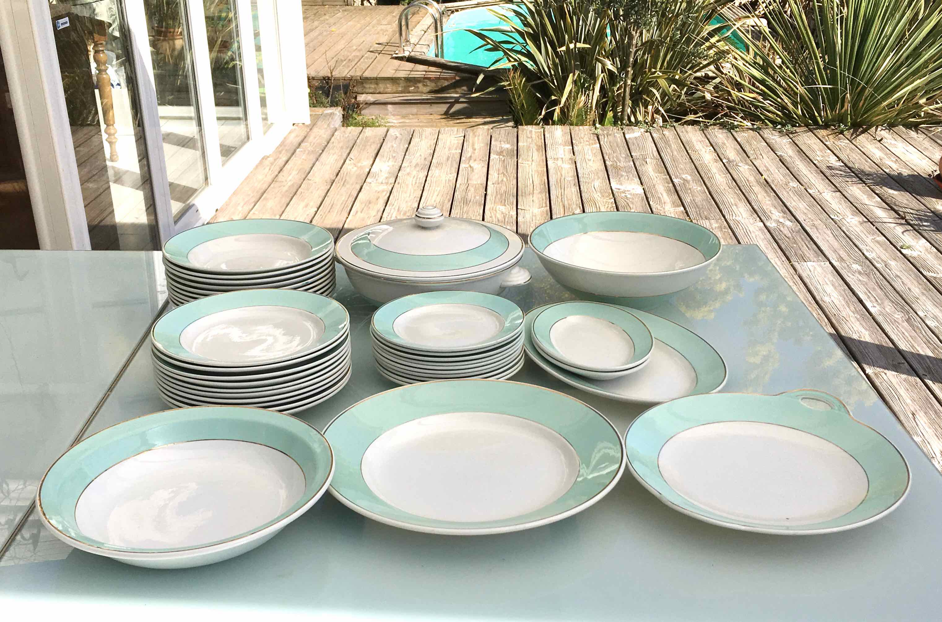 Service plates Lunéville 37 pieces for 10 people
