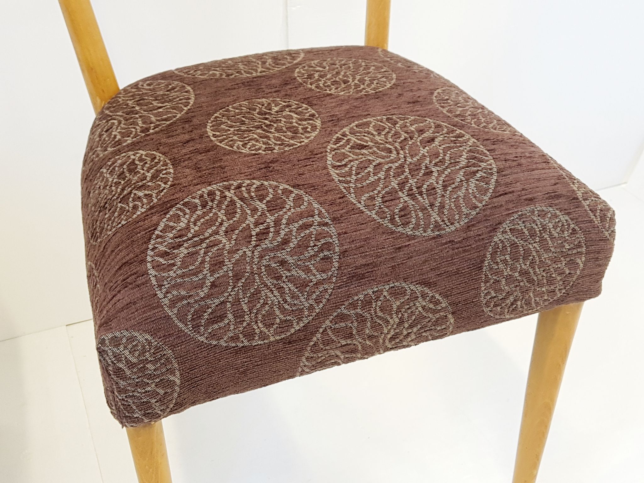Suite de 4 chaises scandinaves 1960