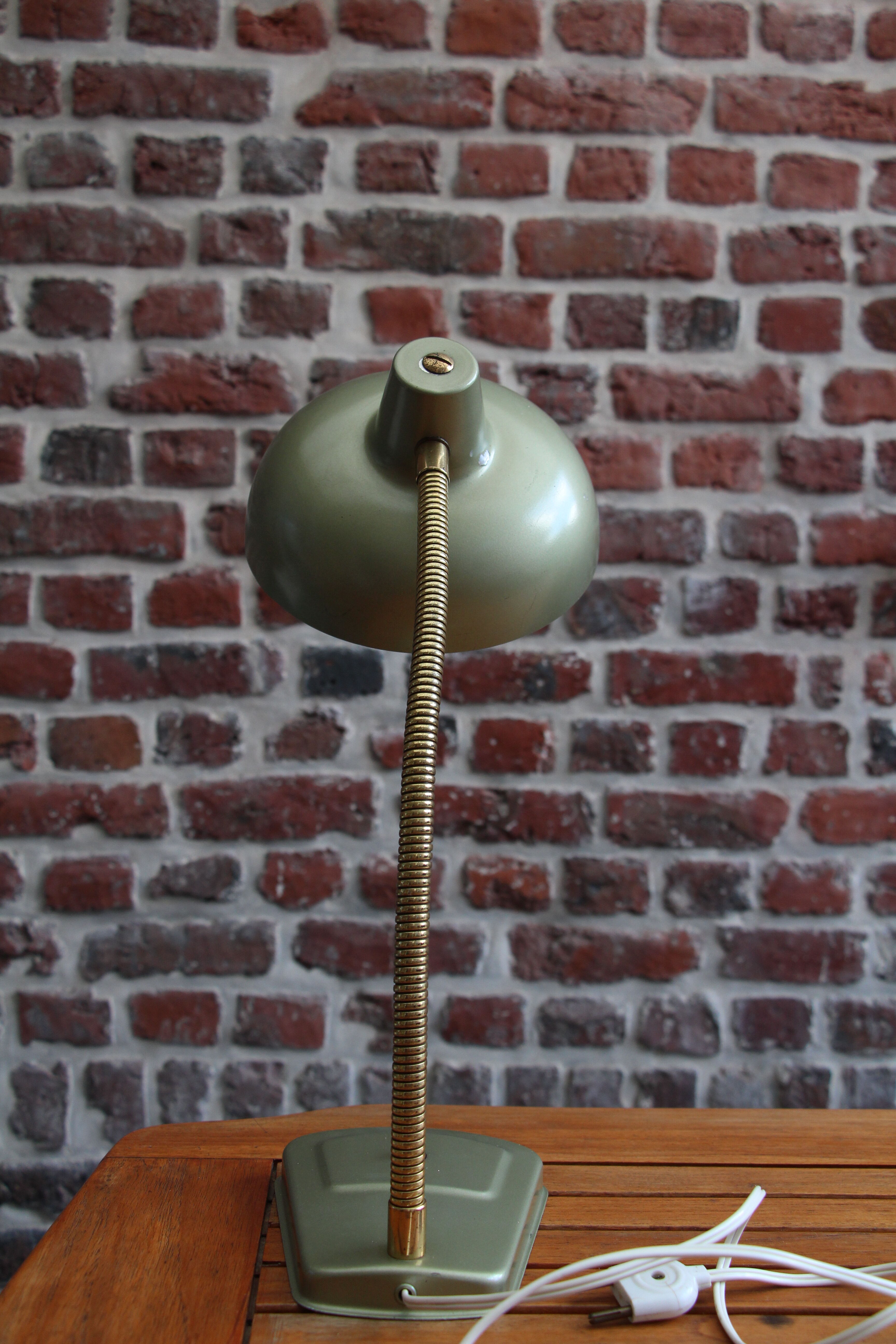 Green desk lamp 70's