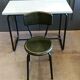 Bureau formica et sa chaise bakelite