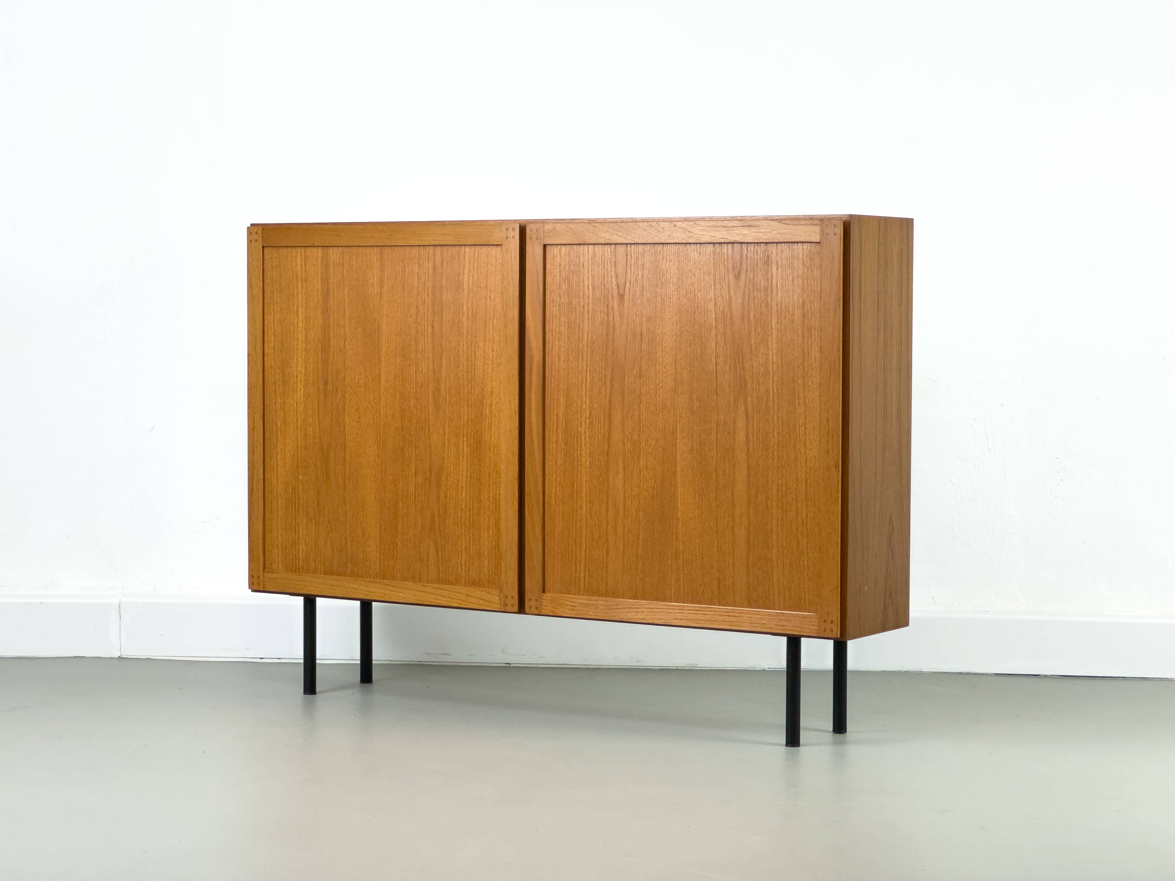 Buffet en teck, années 1970