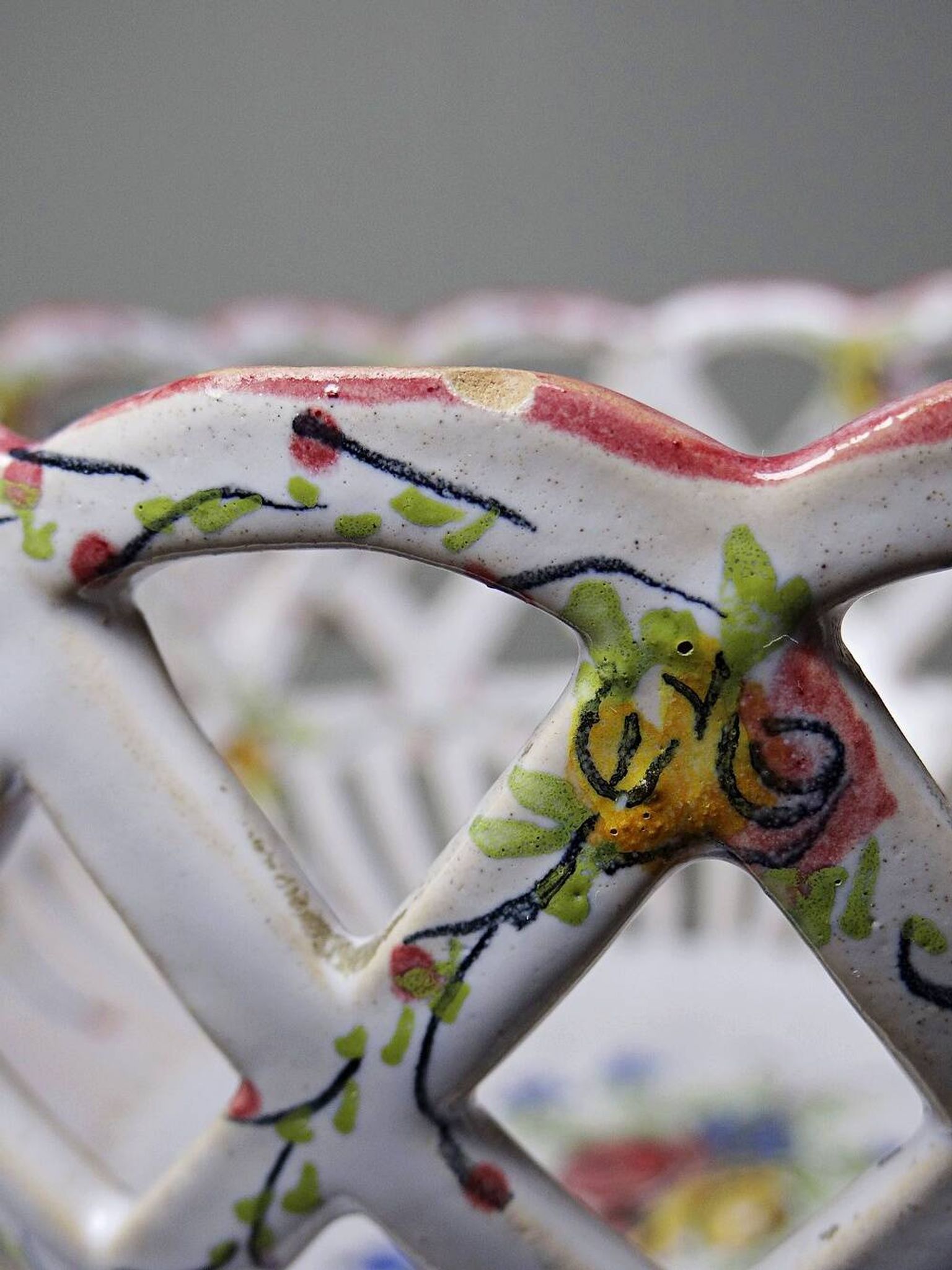 Openwork bowl in painted earthenware, Émile Tessier Le Croisic, 30-50's accident