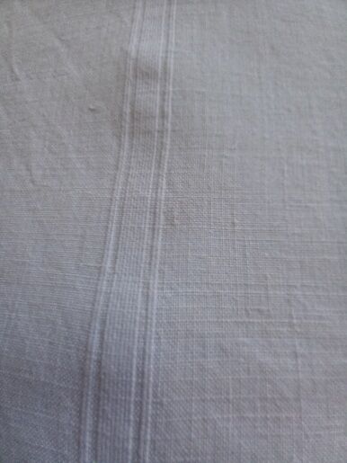 Set of 3  tea towels in white thread (70 x 85.5 cm)