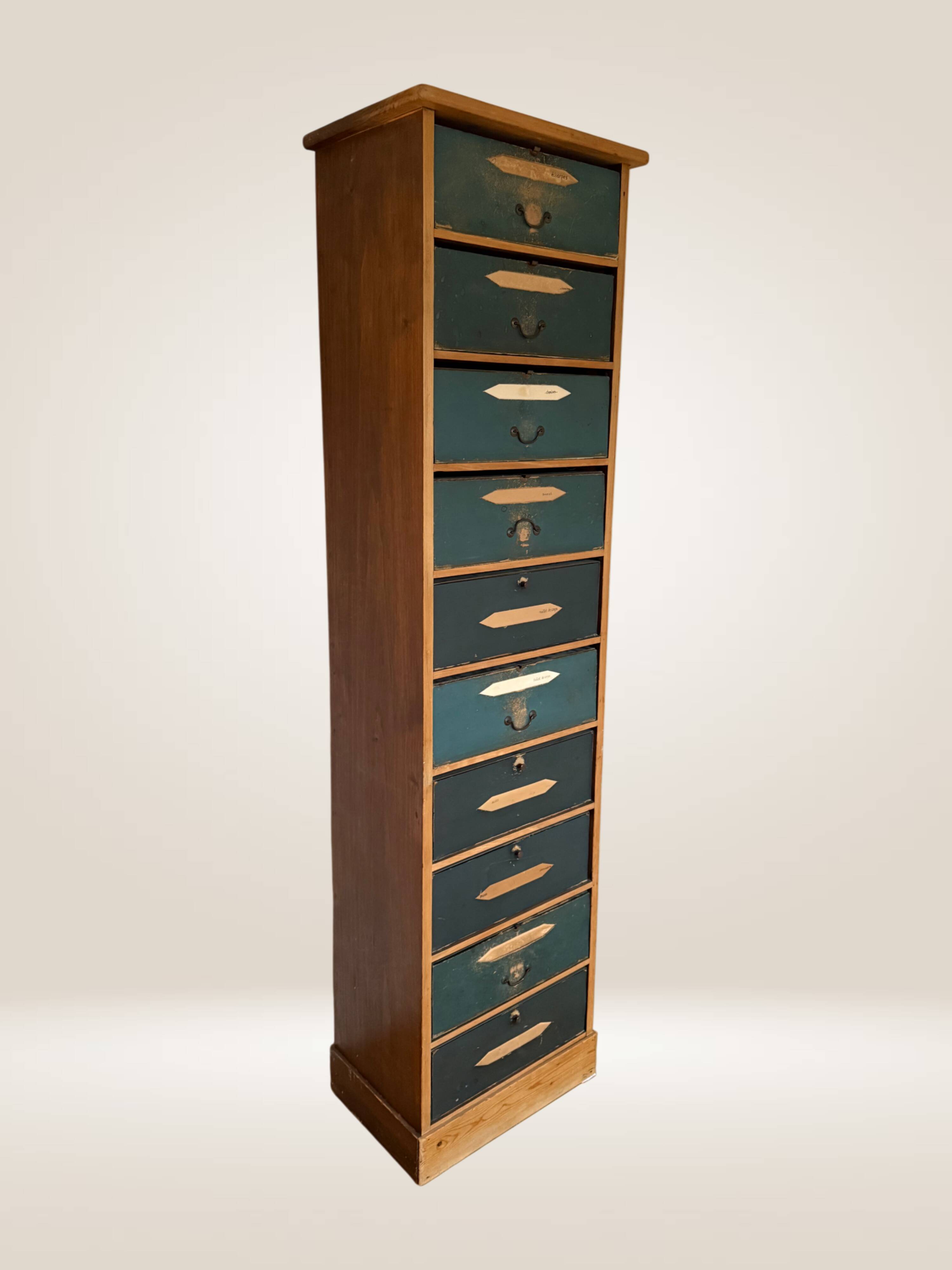 Notary desk with blue flaps, also known as a card index.