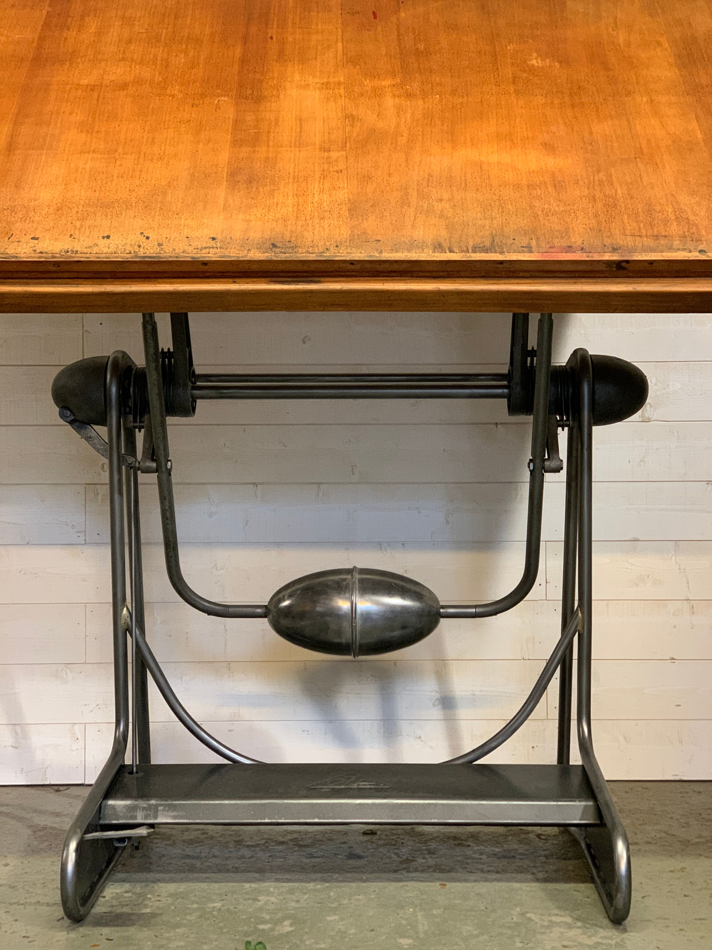 Drawing table OZA 1950