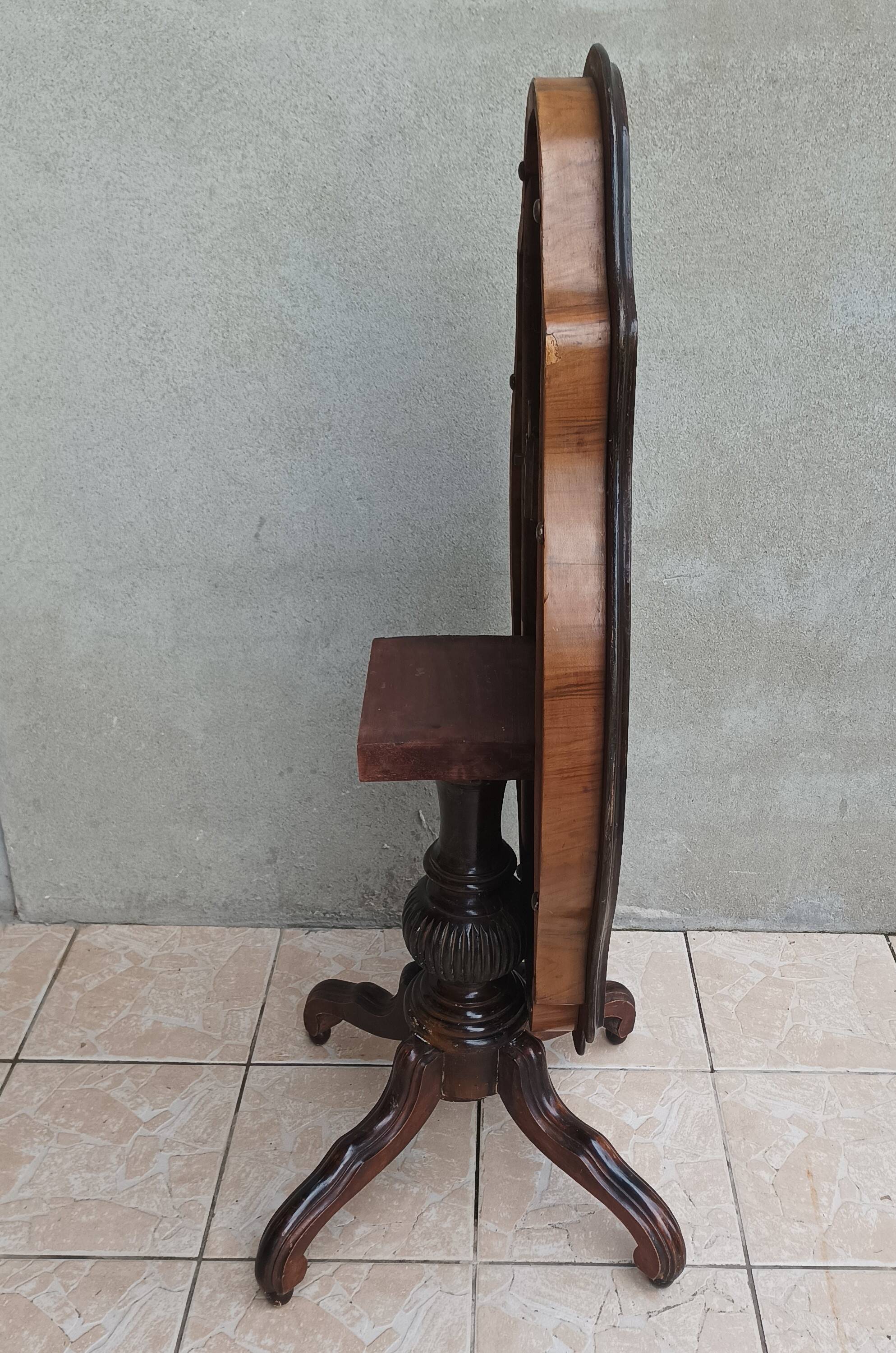 Table violon Napoléon III en ronce de noyer